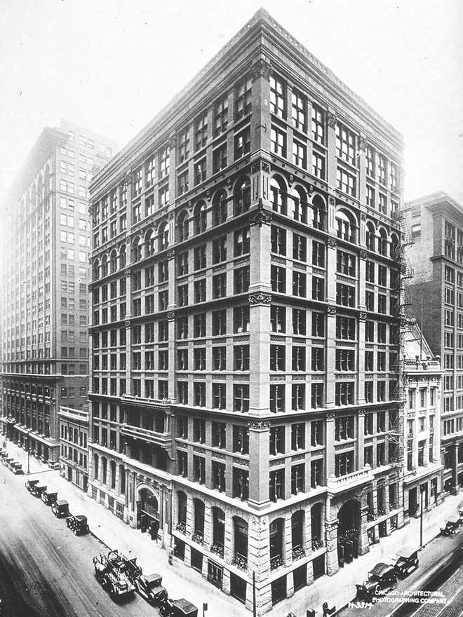 Compañía de fotografía arquitectónica de Chicago, dominio público, a través de Wikimedia Commons