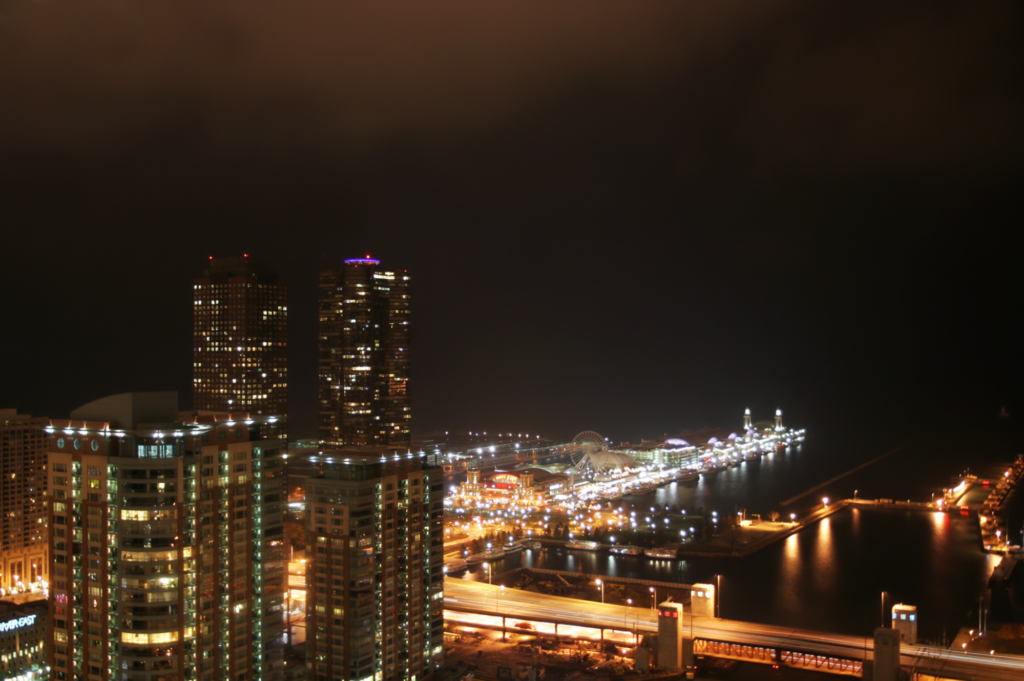 Muelle de la Marina por la noche